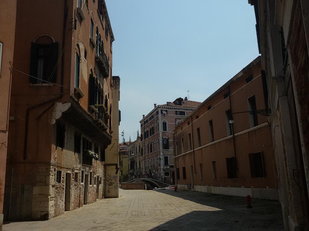 Ca' Badoer Attic Apartment Venice Exterior photo